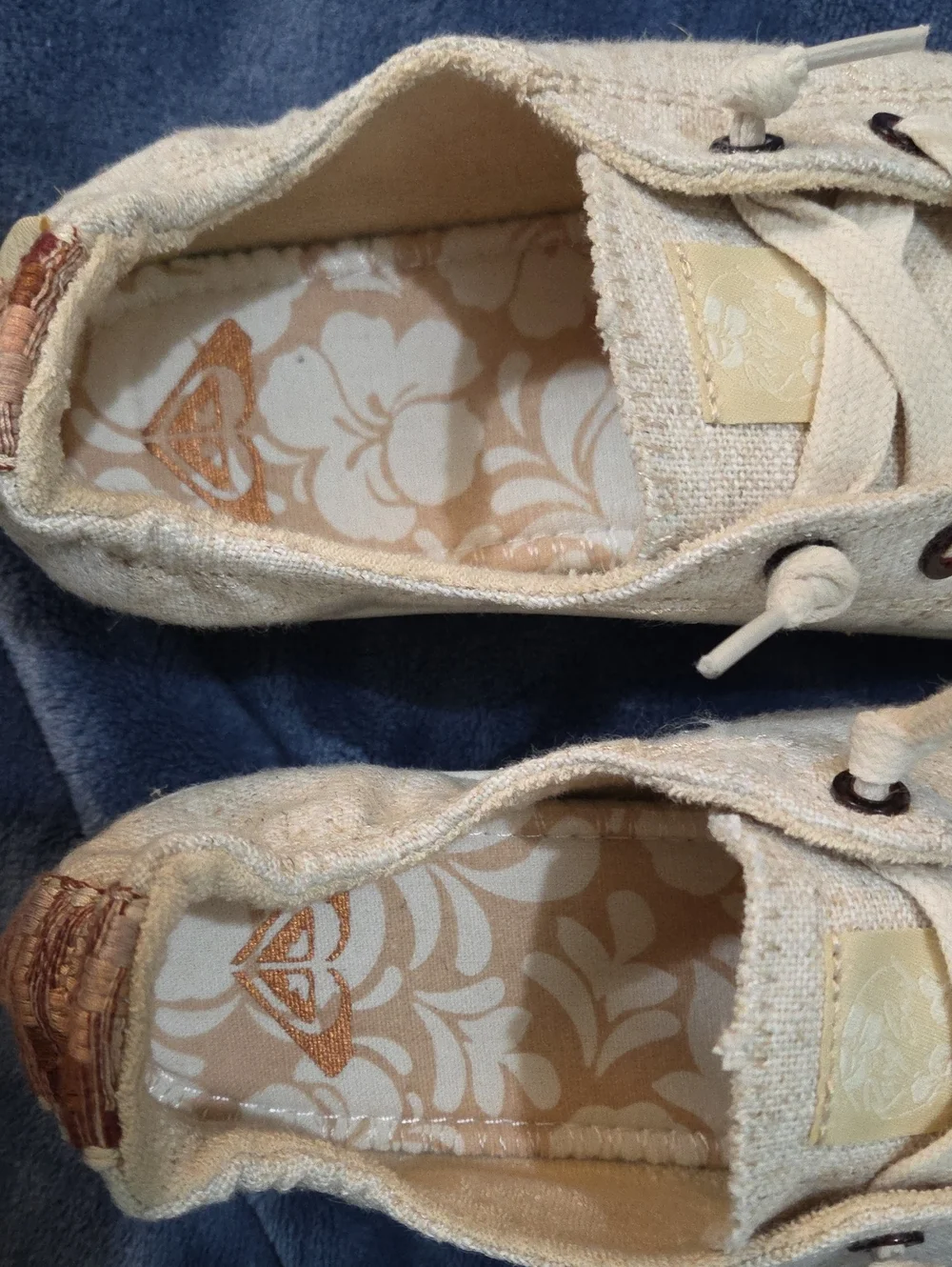 Roxy Low-Top Canvas Sneakers in Light Beige
